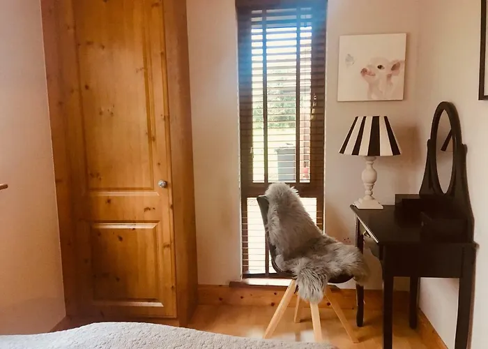 Holiday home 2 Caragh Glen *